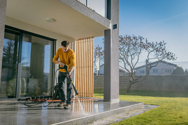 Best Pool Deck Cleaning  in Long Beach, CA